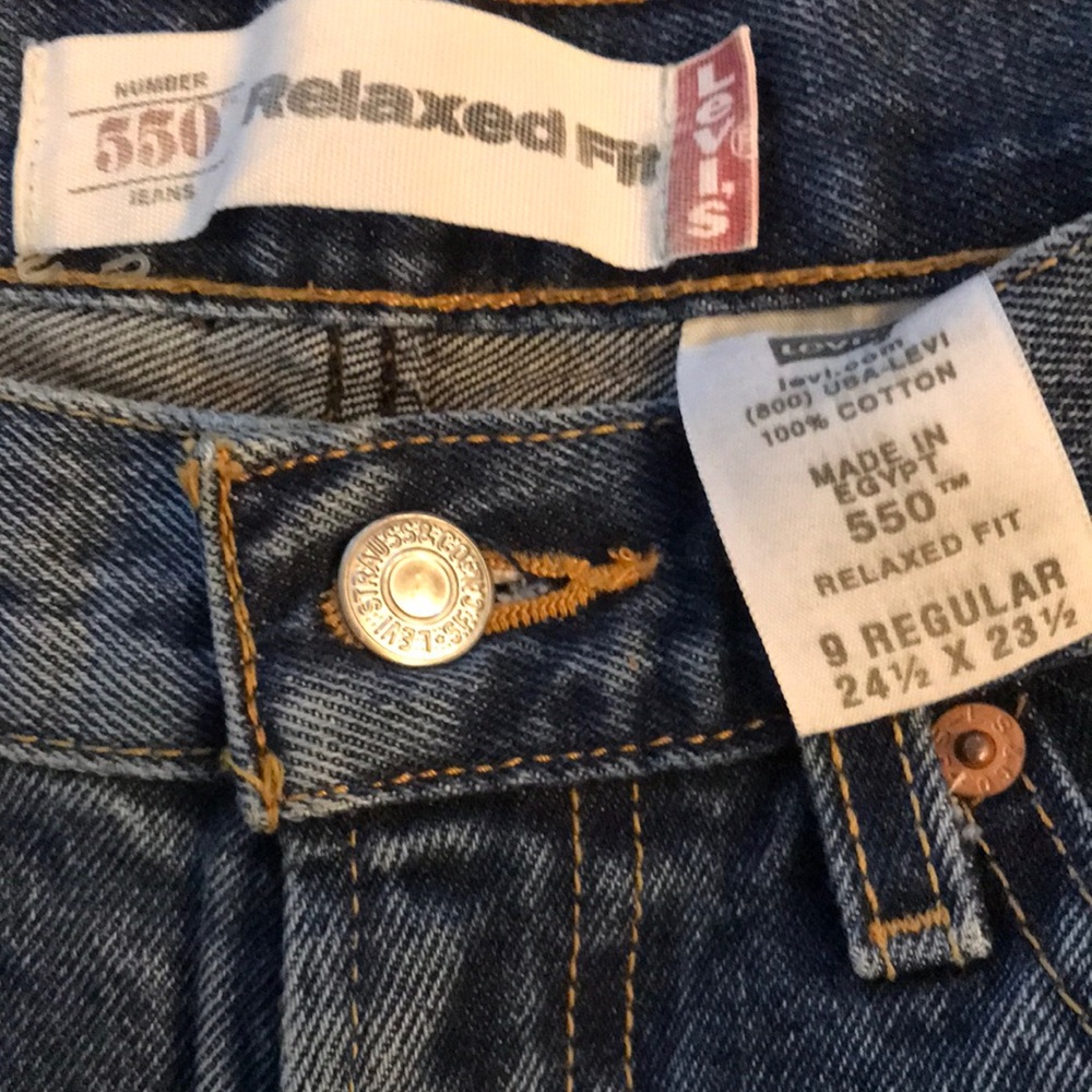 LEVI’S Relaxed Fit 550 NWOT. BOYS JEANS EUC